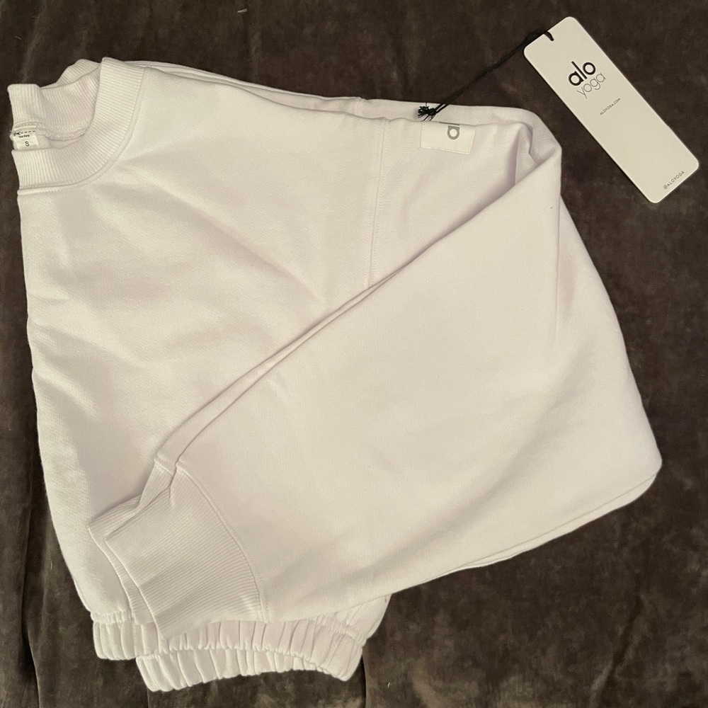 NEW White Alo cropped pull over
